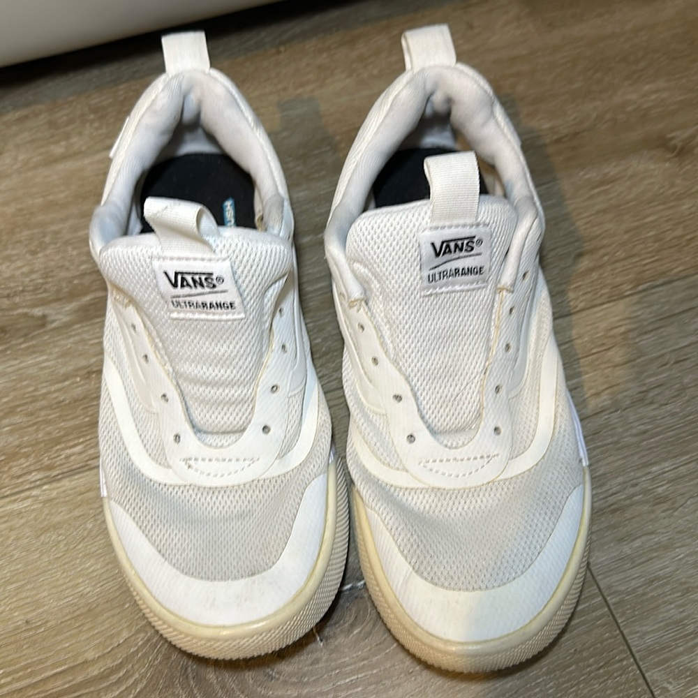 White Vans Ultrarange